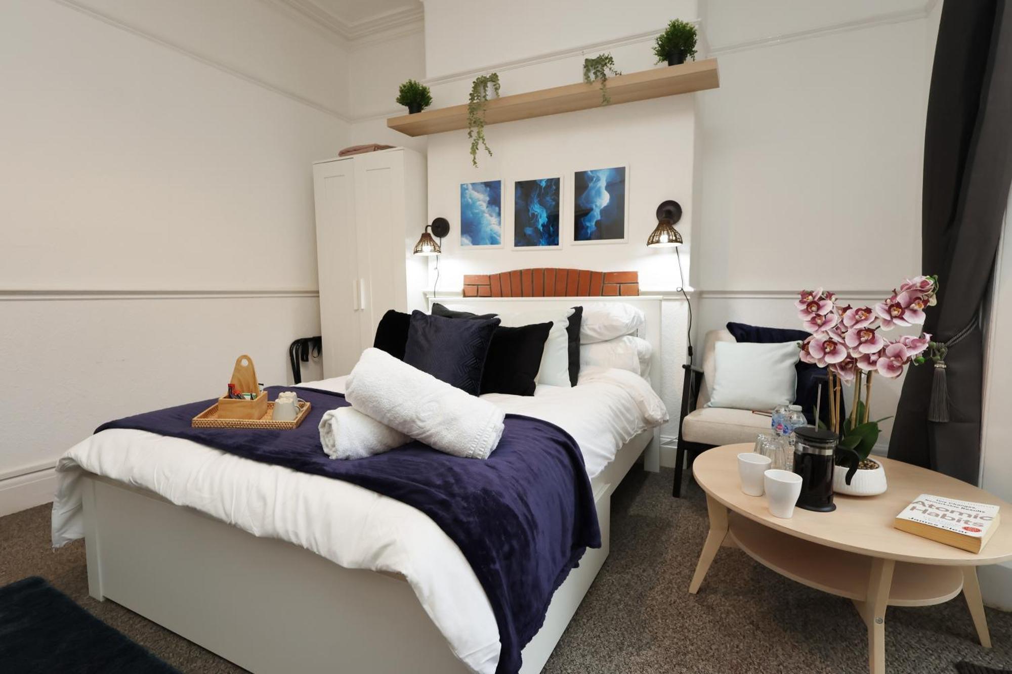 Cardiff City Guesthouse, Central Rooms, Fast Wi-Fi, On-Street Parking Exterior foto