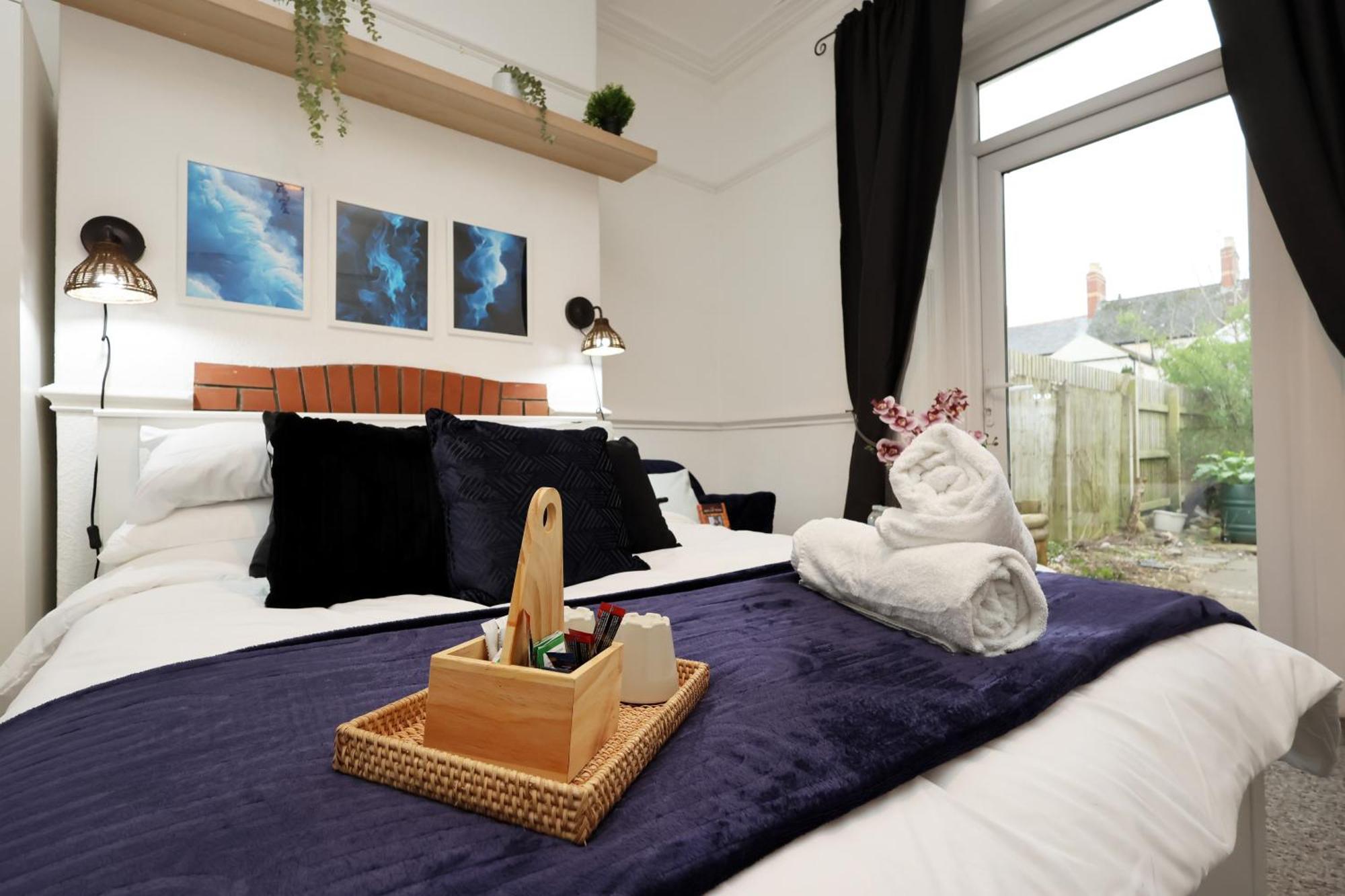 Cardiff City Guesthouse, Central Rooms, Fast Wi-Fi, On-Street Parking Exterior foto